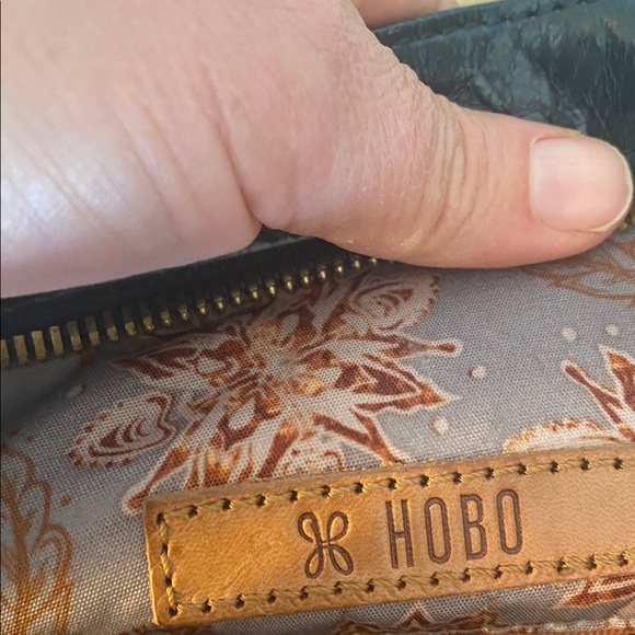 💚🖤HOBO Crossfire Crossbody with Adjustable Strap Bag In Hunter💚🖤 - Picture 9 of 15